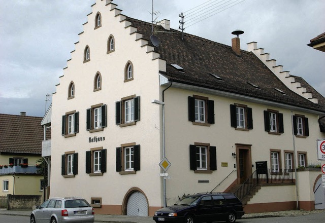 Wer zieht ins Eimeldinger Rathaus ein?...idaten an Spannung deutlich gewonnen.   | Foto: Langelott