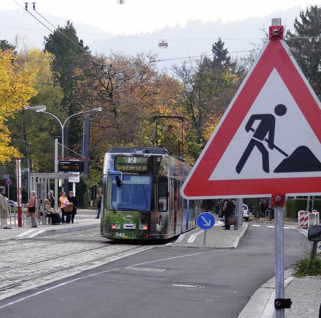 Der Verkehr rollt wieder auf der Gnterstalstrae.  | Foto: ksk