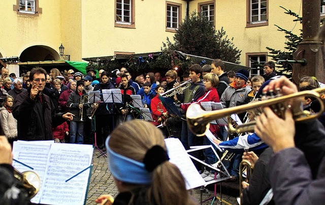 Blserklnge gehren zum musikalischen...t des Weihnachtsmarkts in St. Mrgen.   | Foto: veranstalter