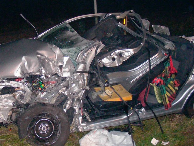 Die Fahrerin dieses Wagens kam bei ein...ach und Zell am Harmersbach ums Leben.  | Foto: Polizei