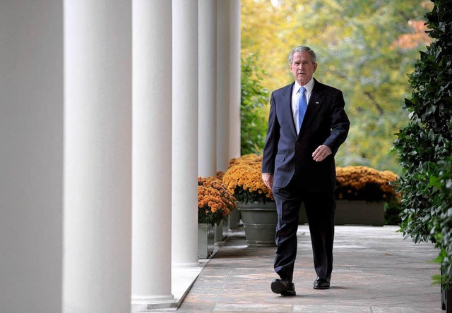 Muss seinen Platz rumen: der amtierende Prsident George W. Bush.  | Foto: dpa