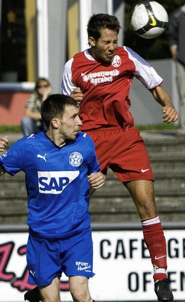 Sven Wittwer (rechts) fehlt dem OFV in Kirchheim.   | Foto:  Faruk nver (A)