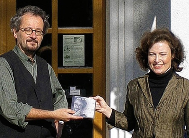Martin Jsel, Ellen Benz: Audio-CD fr die Stadtbibliothek   | Foto: Privat