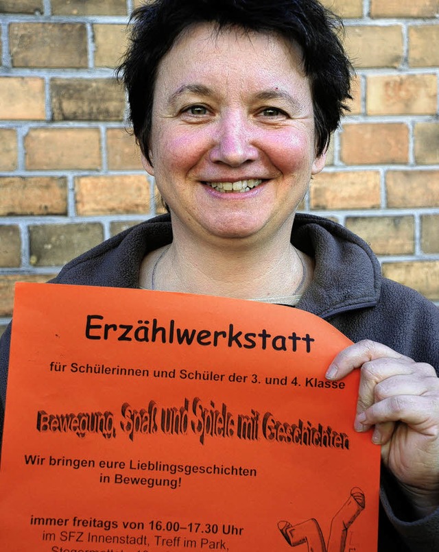 Carmen Strzel ldt Dritt- und Viertklssler zur Erzhlwerkstatt.   | Foto: GEs