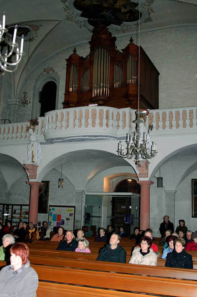 Besucher in der St.-Margarethen-Kirche.