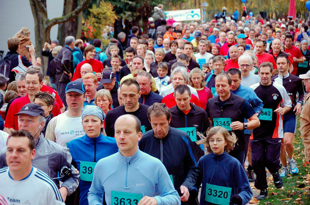 10. Bad Krozinger Herbstlauf durchs Herbstlaub. 10. Bad Krozinger Herbstlauf durchs Herbstlaub.