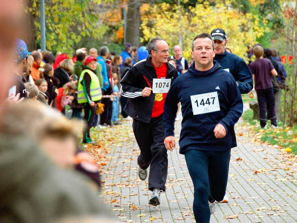 10. Bad Krozinger Herbstlauf durchs Herbstlaub. 10. Bad Krozinger Herbstlauf durchs Herbstlaub.
