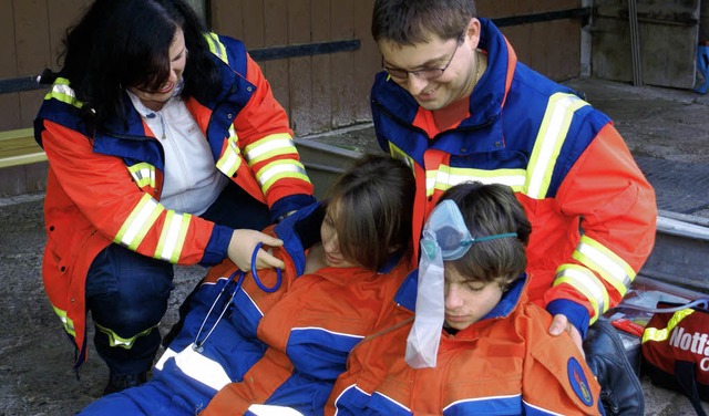 Die First Responder betreuten bei der ...ttingen die &#8222;Verletzten&#8220;.   | Foto: Werner Probst