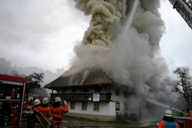 Wohnhaus wird Raub der Flammen