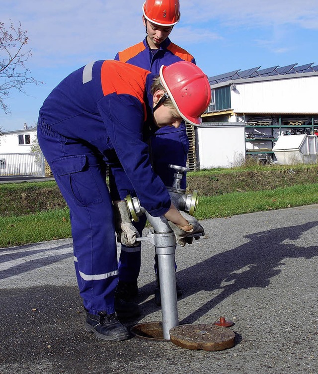 Schnell und sicher zugleich muss der A...gendfeuerwehren bei ihrem Wettbewerb.   | Foto: sebastian ehret