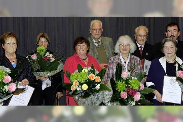 32 TV-Mitglieder, die es gemeinsam auf mehr als 1000 Jahre bringen