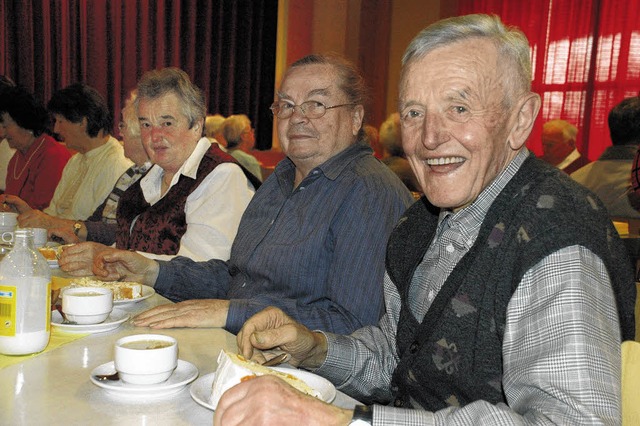 Gute Unterhaltung: Die Senioren hatten... Rickenbach in der Halle Willaringen.   | Foto: Markus Baier