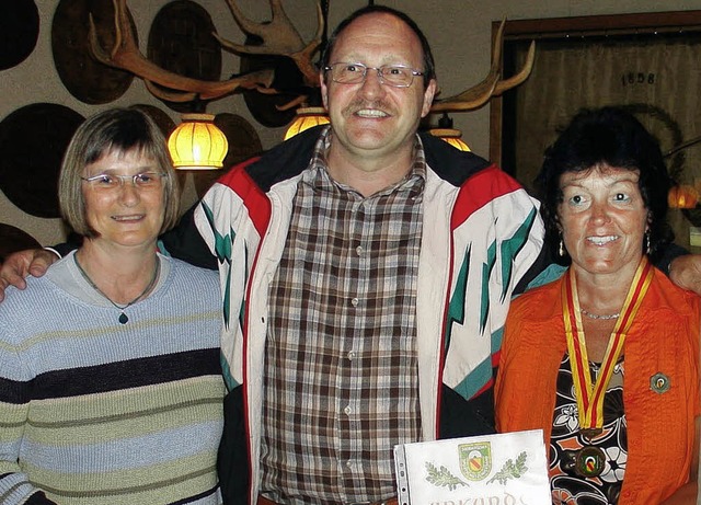 Treffsicher (von links): Anita Brhlmann, Peter Sackner und Heidi Seifried  | Foto: privat