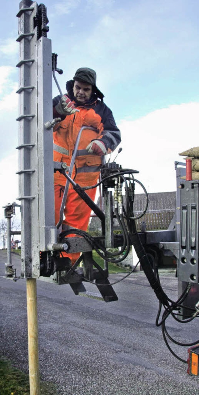 Pfahlsetzer im Einsatz    | Foto: Heimpel