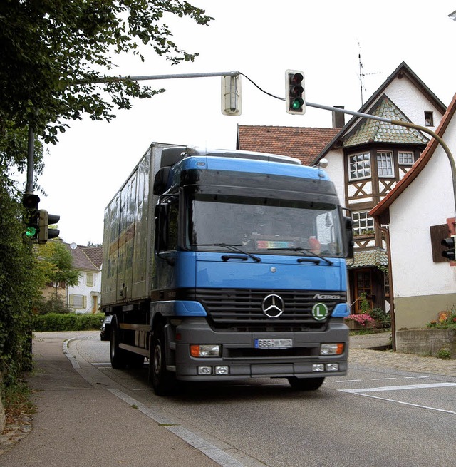 Es tut sich was: in Tiengen Tempo 30 &#8211; und bis Munzingen 70.   | Foto: Kunz