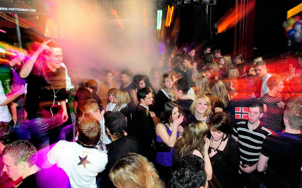 Partytime im Universal DOG - die Lahrer Discothek feiert ihren 10. Geburtstag! Partytime im Universal DOG - die Lahrer Discothek feiert ihren 10. Geburtstag!