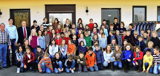 Sportabzeichen in Hlle und Flle ber...n mehr als 100 Kinder und Jugendliche.  | Foto: christian Ringwald