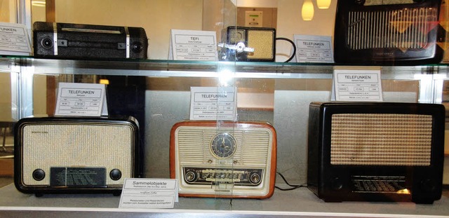 Vom Rhrenradio bis zu Hi-fi. Die Auss...zeigt Exponate vieler  Radio-Epochen.   | Foto: KISS