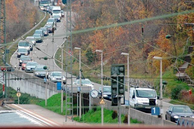 Stau vor Weiler Grenzbergngen