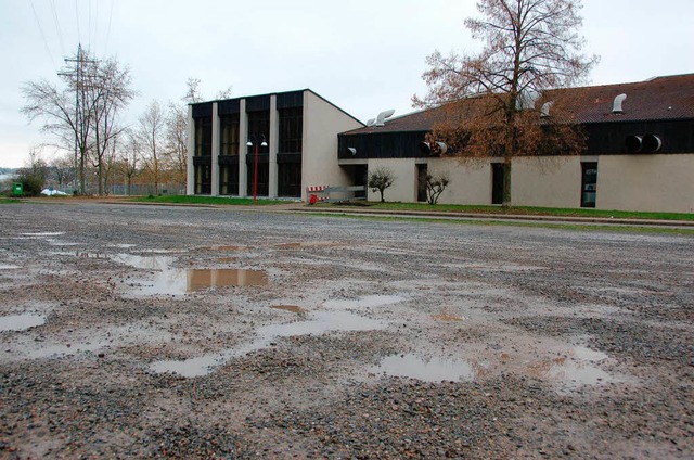 Der Parkplatz der Wiesentalhalle soll saniert werden  | Foto: Hermann Jacob