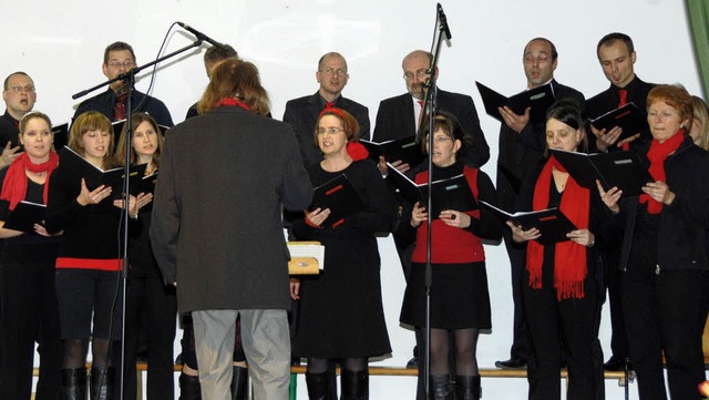 Der Vivace-Chor begeisterte unter der ...lserensemble der Stadtmusik Endingen.  | Foto: Roland Vitt