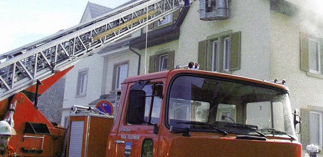Die 30 Jahre alte Drehleiter der Feuer...ss ersetzt und soll verkauft werden.    | Foto: Hermann Jacob