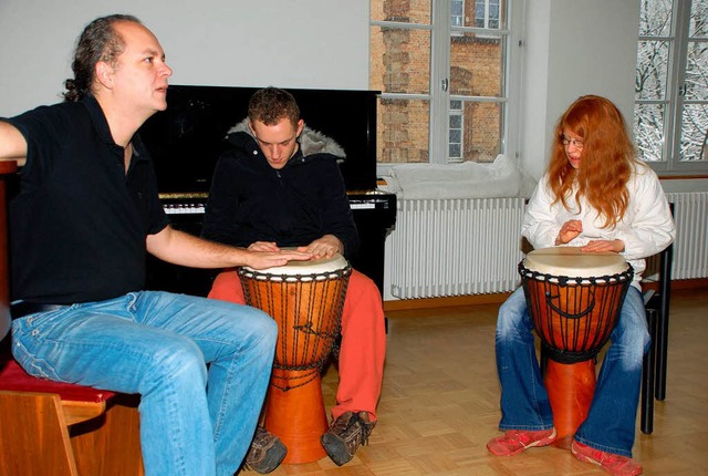 Daniel Schay probt mit Jugendlichen in Offenburg fr &#8222;Der Schrei&#8220;.  | Foto: Gertrude Siefke