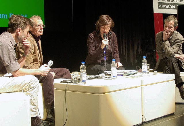 Wie ein Buch entsteht: Im Fachgesprch...nd Verleger Markus Weber (von links).   | Foto: Sabine Ehrentreich