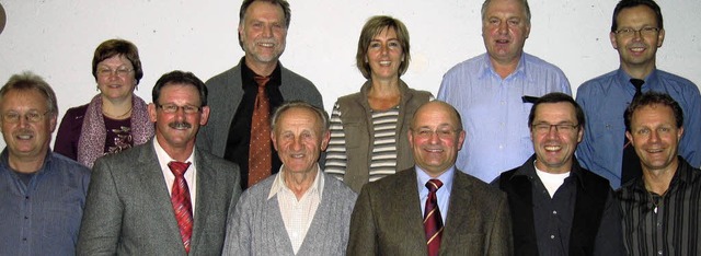 Die Mitglieder des Festausschusses fre...rigen Jubilums der Gemeinde Eschbach   | Foto: ingeborg grziwa