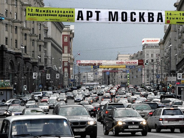 Schritttempo:  auf Moskaus Straen herrscht Dauerstau.    | Foto: dpa