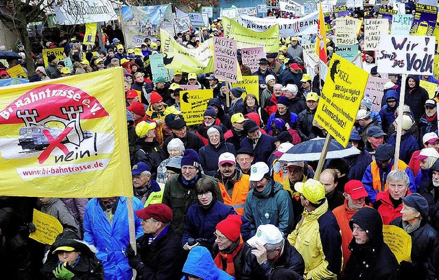 1500 Menschen demonstrierten in Lahr g...plne zum Ausbau der Rheintalstrecke.   | Foto: Wolfgang Knstle