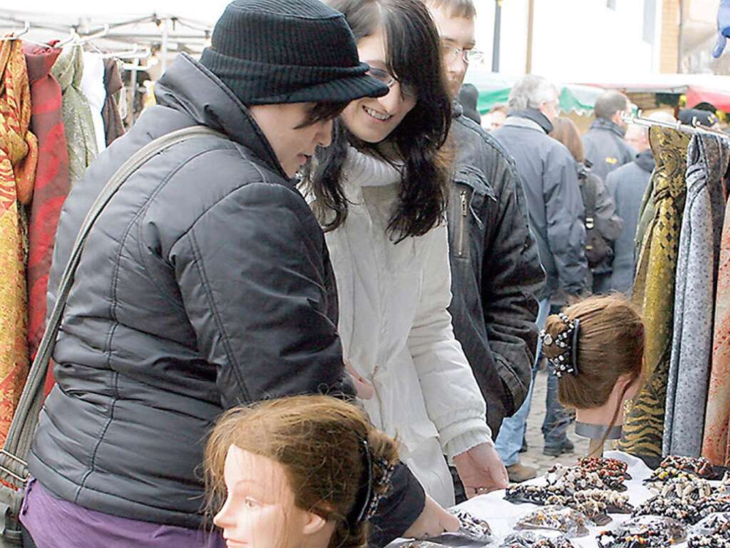 Tausende strmten auf den Katharinenmarkt mit seinen Hndlern und Buden.