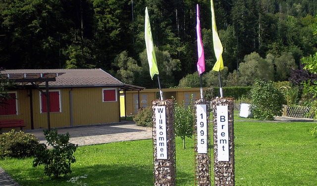 Fleiig geschafft haben die Gartenfeun...tte und renovierten  das Vereinsheim.  | Foto: Verein