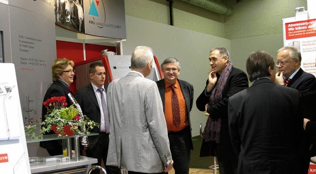 Hoher Besuch beim Messeauftritt der Fi...renzberschreitenden Zusammenarbeit.    | Foto: BZ