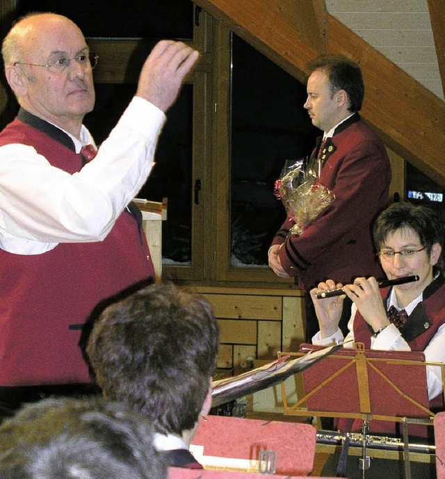 Horst Grenzemann dirigierte das Jubil...ren den Musikverein Oberbrnd leitet.   | Foto: gert brichta