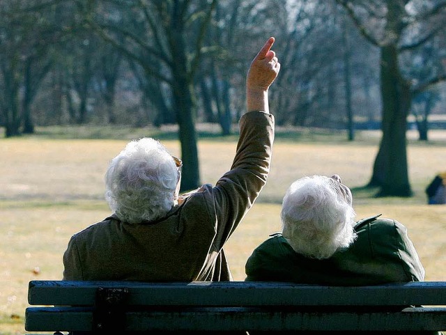 Mehr als nur in die Luft gucken wollen Senioren Friesenheim.  | Foto: dpa
