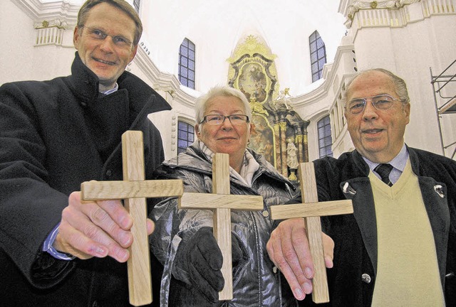 Nicht nur drei, sondern 250 Kreuze aus...hler vom Kirchbauverein prsentiert.    | Foto: Vollmer