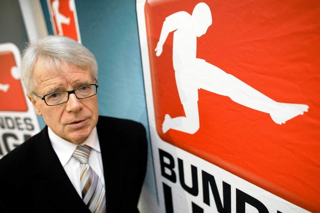 Zufrieden: Ligaverbands-Prsident  Reinhard Rauball  | Foto: dpa