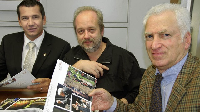Gerd Lehmann, Volker Mnch und Hans Po...1; die Macher der Jubilums-Broschre   | Foto: Sigrid umiger