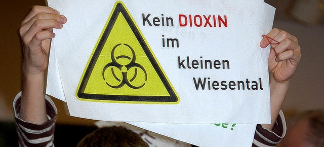 Die Proteste gegen Dioxintransporte nach Scheinberg halten an.  | Foto: Andr Hnig