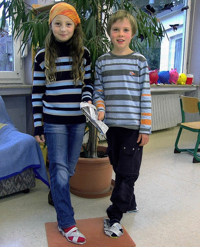 Zeitungssandalen, Katharina Eberenz un...urz, Grundschule Windenreute, Klasse 4  | Foto: Privat