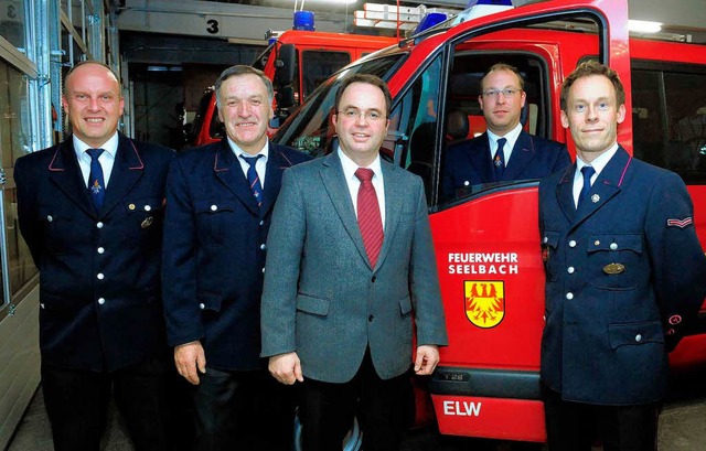 <Bildtext>Alt und neu bei der Feuerweh...gert und Christian Vgele. </Bildtext>  | Foto: Wolfgang Knstle