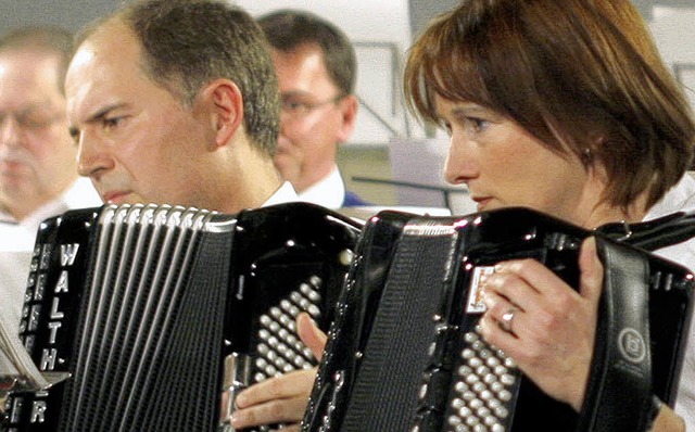 Konzentriert: die Akkordeonspieler aus Ottenheim   | Foto: Heidi Fssel