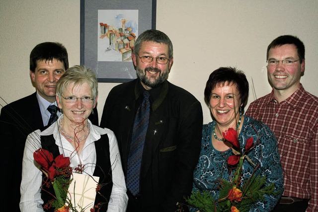 Karl-Josef Kaltenbach (links), Pfarrer...nks) und Elisabeth Wehrle (25 Jahre).   | Foto: K. Heiss