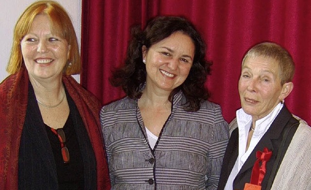 Von links: Angelika Bauer, Anastassia Dimou und Helga Johannsen-Horbach  | Foto:  Privat