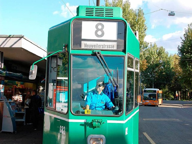 Die Tramlinie 8 soll  sptestens Ende 2012 bis nach Weil am Rhein fahren.  | Foto: Hannes Lauber