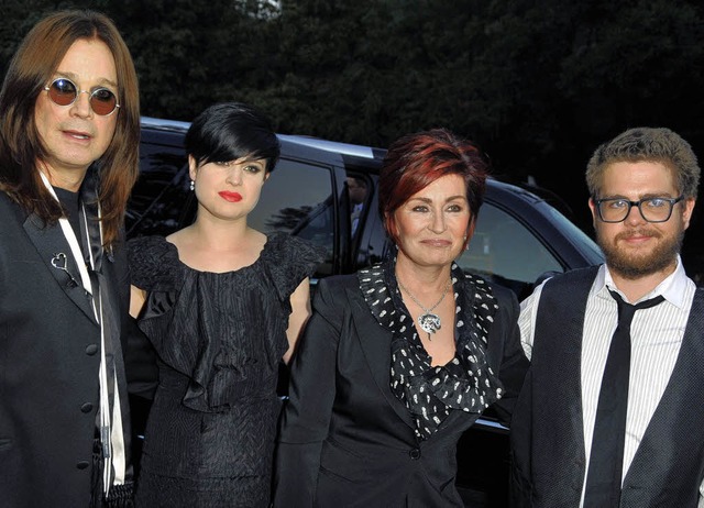 Eine schrecklich verrckte Familie: Oz..., Sharon und Jack Osbourne (von links)  | Foto: AFP
