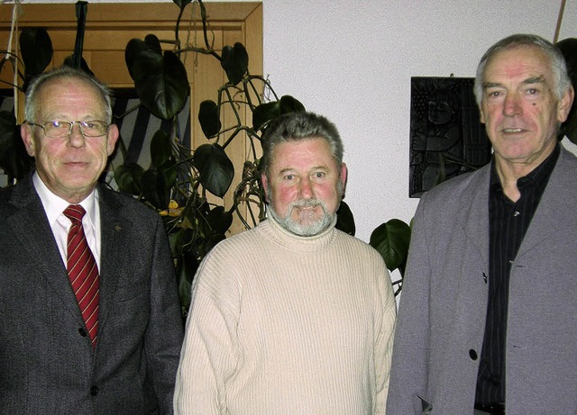 Herbert Tiedemann, Vorstand der Bauver...rwahl (von links) in den Aufsichtsrat.  | Foto: Heike Armbruster