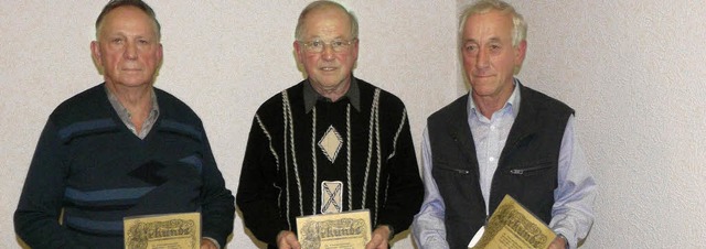 <Bildtext>Geehrt (von links):  Oskar E...0) und Erwin Brucker (50). </Bildtext>  | Foto: dieter erggelet