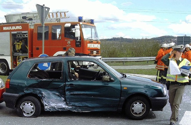 Die Freiwillige Feuerwehr Maulburg   i...ei Unfllen auf der B317  gefordert.    | Foto: Privat